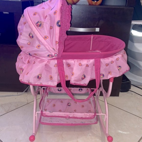 🎀Minnie Mouse doll rocking bed - Picture 2 of 6